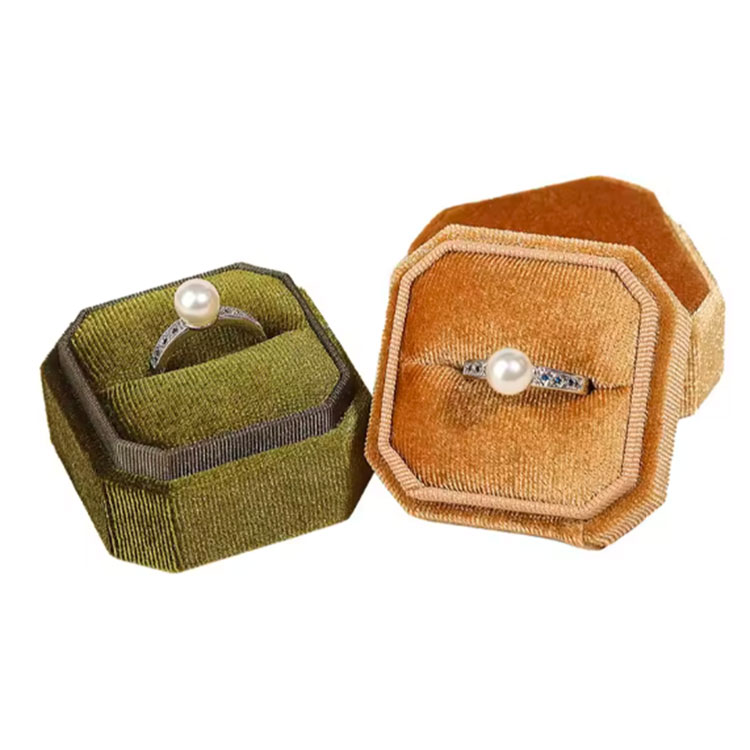 Hvorfor trenger vi harde materialer til den elegante ringboksen til bryllup?